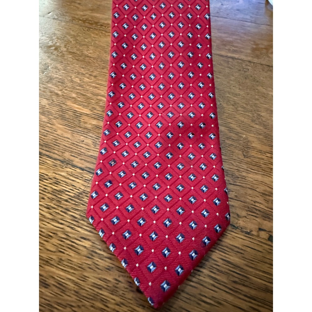 Nautica Mens Red Geometric Diamond Silk Necktie RN121143